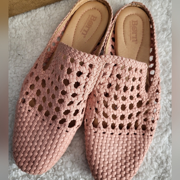 Born Shoes - BORN CAMEO MULE IN BLUSH PINK